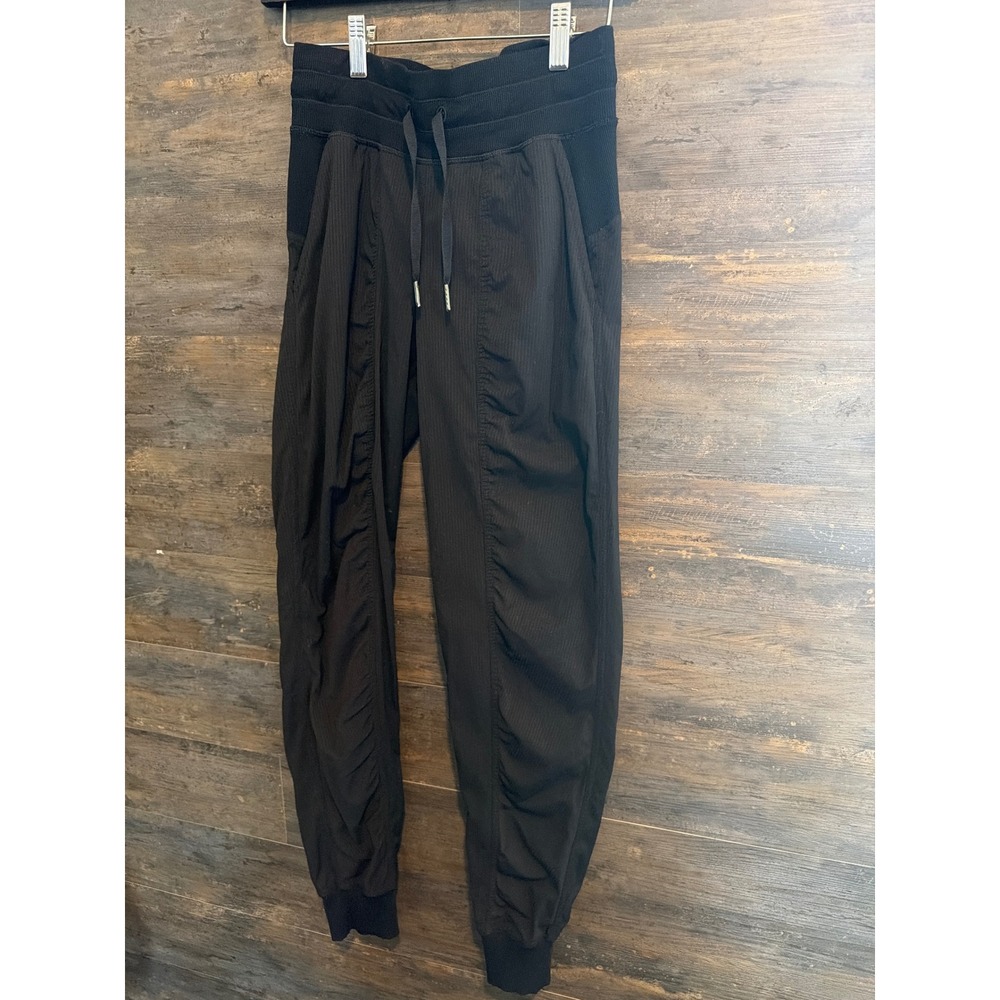 Lululemon Beyond the Studio Jogger Black Ruched Tapered Pants LW5ETGS Size 2